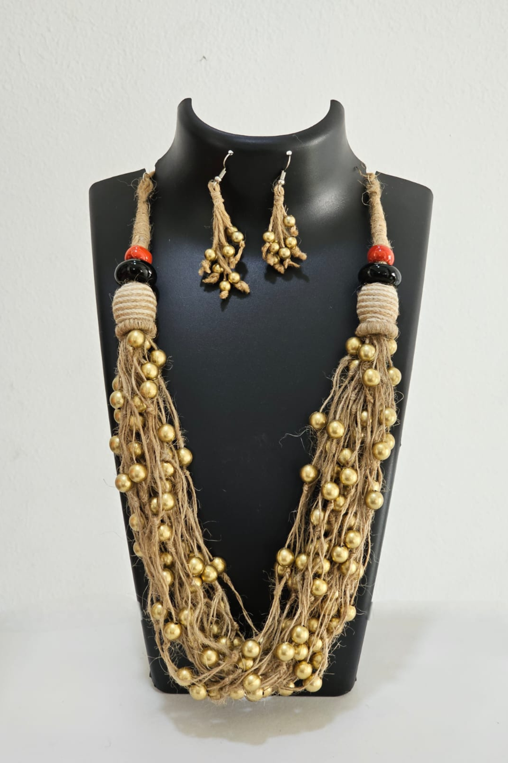 Golden Harmony Jute Pearl Necklace Set