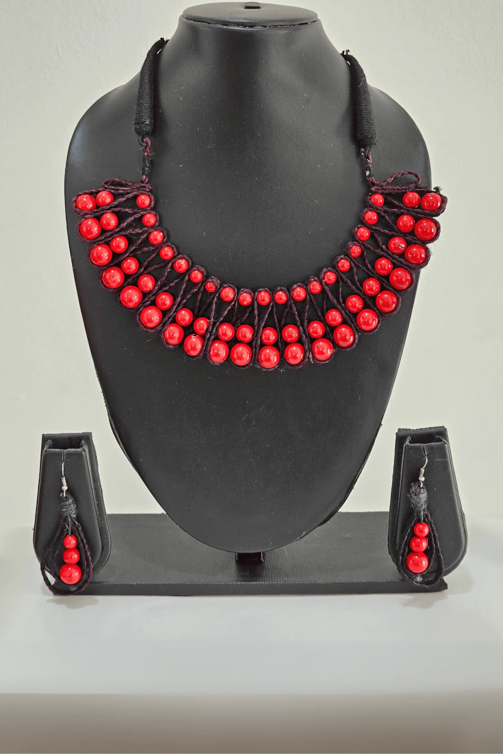 Crimson Noir – Jute & Red Bead Statement Necklace Set